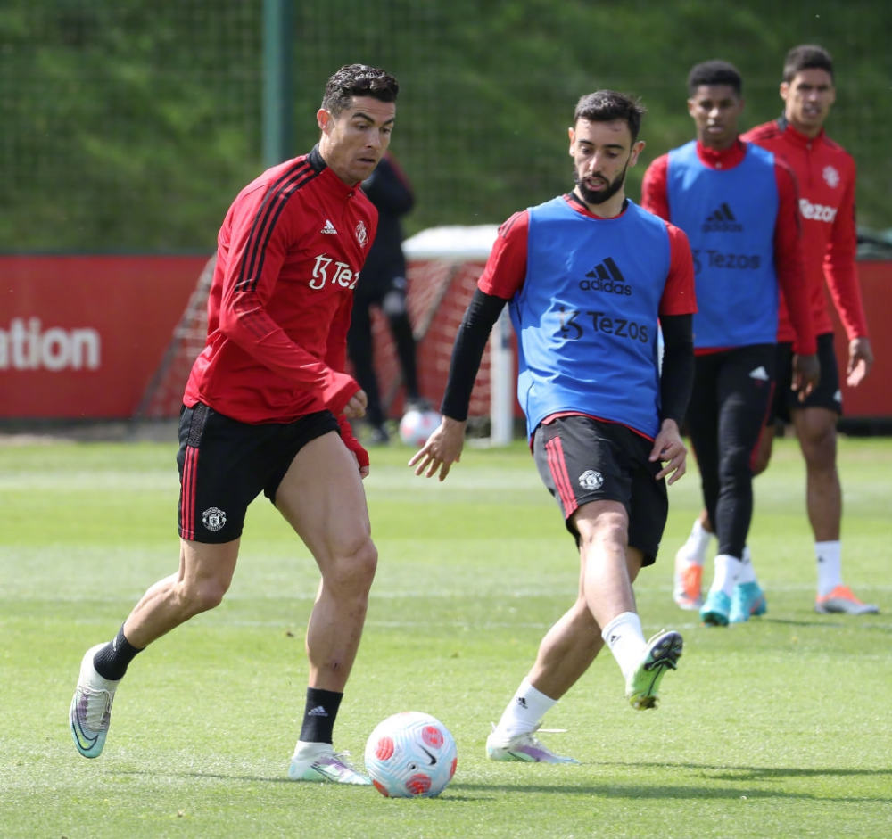 更是一位导 更是一位导